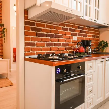 Διαμέρισμα Gingerbread. Central Studio Near Sanador Hospital *