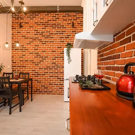 Daire Gingerbread. Central Studio Near Sanador Hospital Bükreş